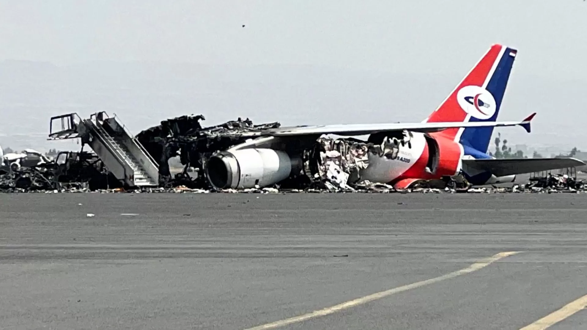 ناشطون يعلقون على قصف إسرائيل طائرة كانت ستنقل حجاجا يمنيين للمناسك