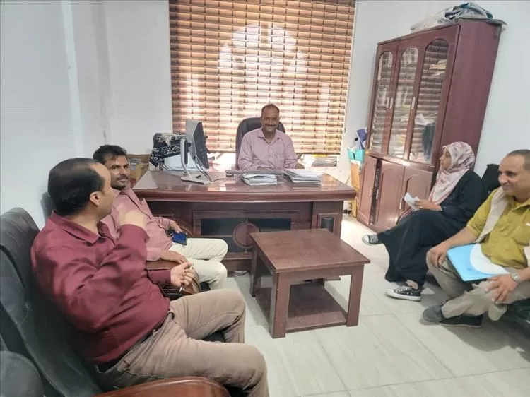 أخبار المحافظات - مدير عام قعطبة يزور المعهد الوطني للعلوم والتكنولوجيا في المدينة