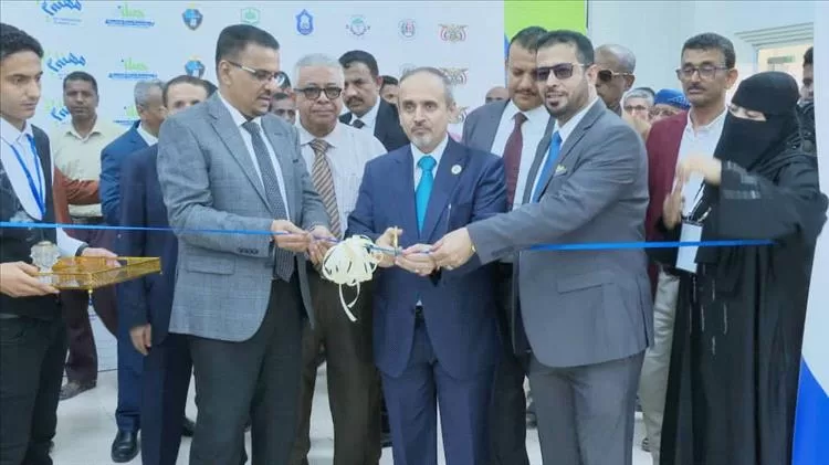 الوزير الوصابي وأمين عام محلي حضرموت يدشنان مشروع مسار لتأهيل خريجي الجامعات وبرنامج (مهنتي بين يدي 9)