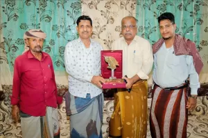 اخبار المناطق – مكتب مؤتمر حضرموت الجامع في غيل باوزير يكرم الشخصية القيادية والمواطنونية البارزة