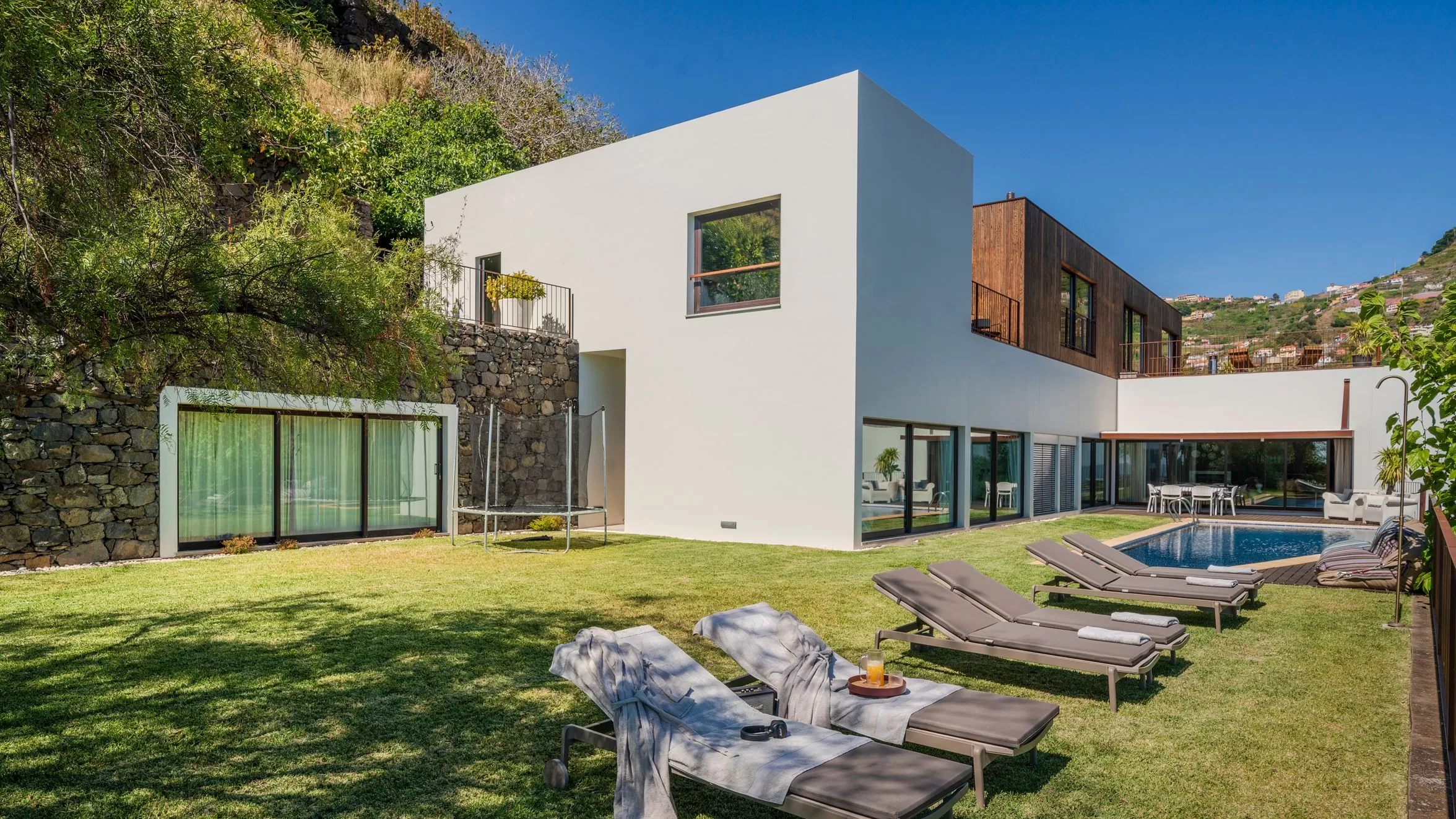 6 أفضل طيران في ماديرا ، جزر المحيط الأطلسية في