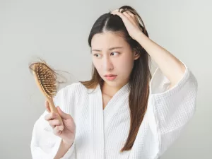 7 أساطير عن العناية بالشعر ينبغي التوقف عن الإيمان بها