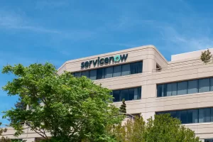 استحواذ ServiceNow على Moveworks يخضع حاليًا للمراجعة بسبب مخاوف تتعلق بمكافحة الاحتكار