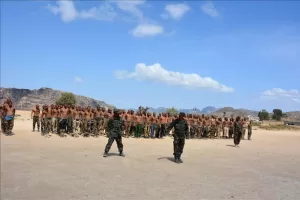 أخبار المحافظات – قائد محور طور الباحة يتفقد سير التدريب لقوات الأمن الخاصة بمركز الكمب التدريبي