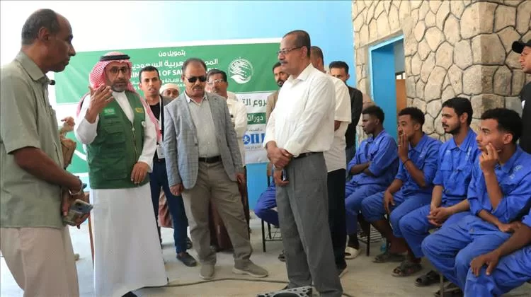 مركز الملك سلمان للإغاثة يدشّن التطبيق المهني للدورات التدريبية في وادي حضرموت لتعزيز سبل العيش