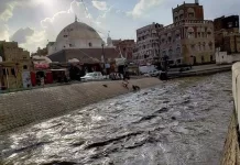 وفاة طفلتين غرقا بسيول الأمطار في صنعاء