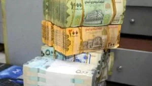 أخبار عدن – انهيار متسارع للريال اليمني وسط تضارب الأنباء حول تعيين رئيس وزراء جديد