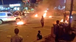 أخبار عدن – “ليلة الغضب في عدن”.. الشارع يشتعل احتجاجًا على تردي الكهرباء بعد تعيين رئيس وزراء جديد