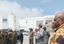 مدير أمن عدن يلتقي بالدفعة التدريبية ويؤكد على أهمية الاستفادة من العلوم الشرطوية والقانونية