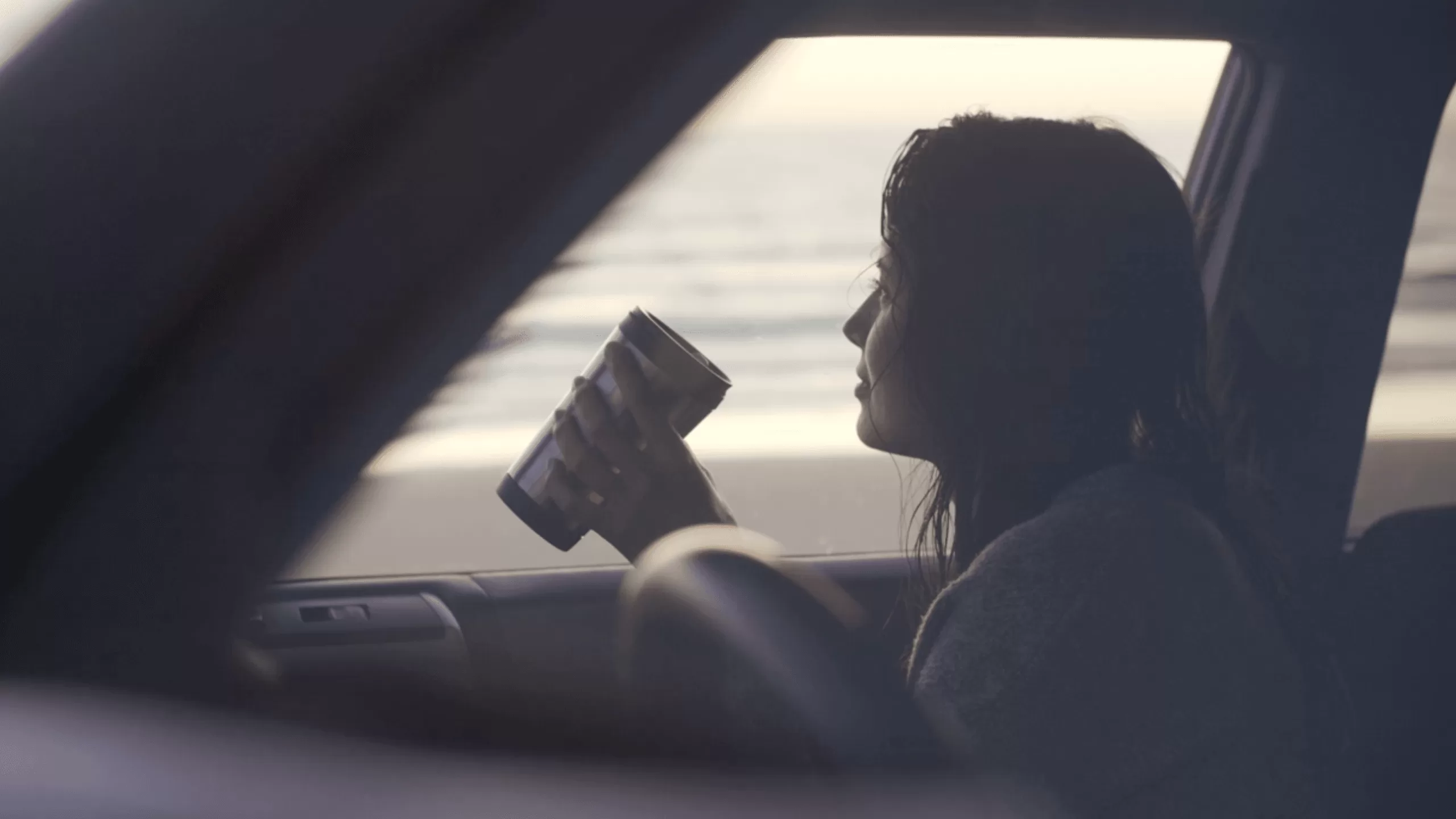 أفضل 11 كوب سفر لاستخدامه في التنقلات المكتبية، ورحلات الطرق، scaled