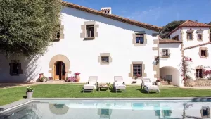 أفضل 15 شقة Airbnb في إسبانيا، من إيبيزا إلى سان سباستيان