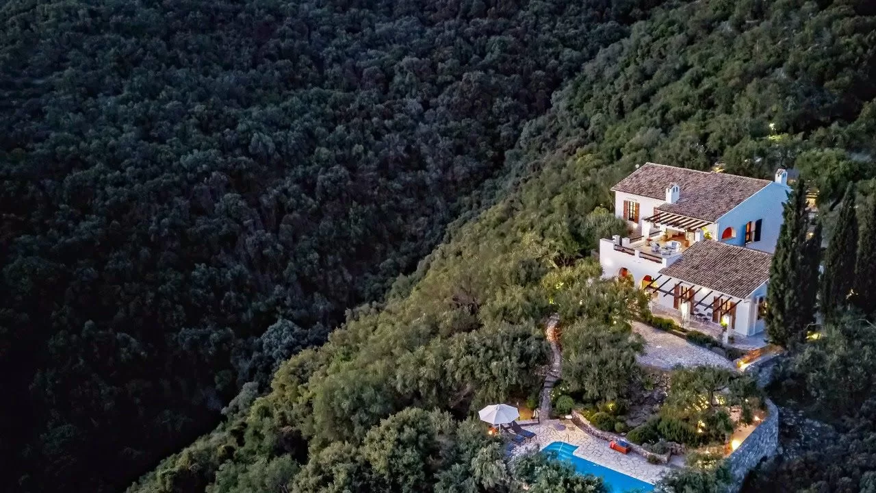 أفضل إيجارات Airbnb في كورفو، اليونان، لزيارات عام 2025