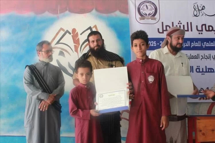 مدارس طيبة بلحج تكرم 147 تلميذاً في مهرجان التفوق الثالث منذُ التأسيس