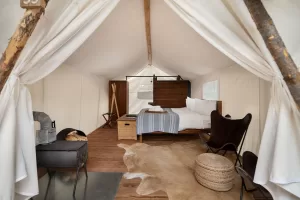 أين تقيم في حديقة غلاسيer الوطنية 2025: الدليل الشامل