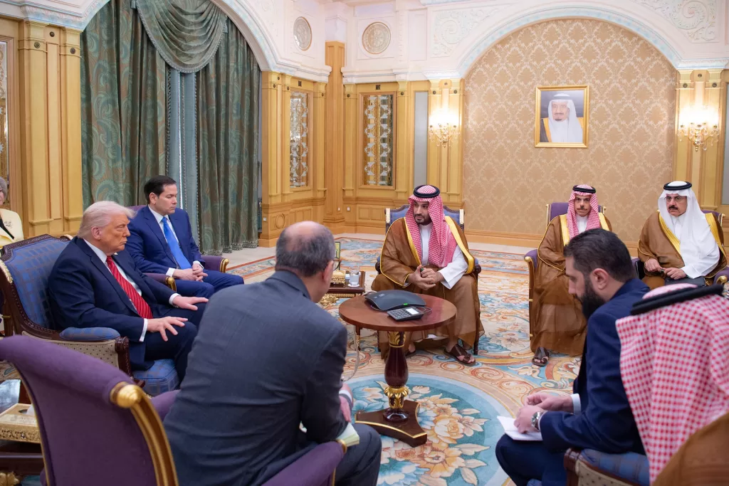لقاء ترامب والشرع بالرياض يكلل ماراثونا سياسيا من التحضيرات