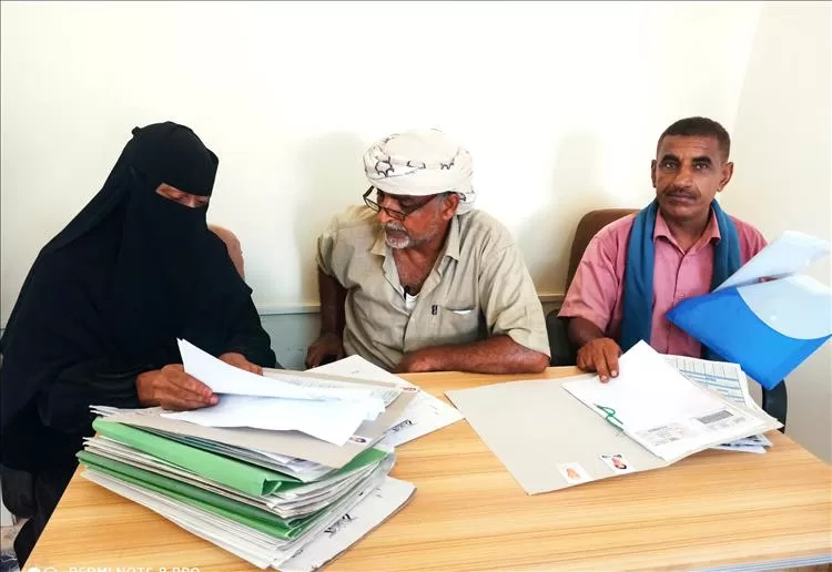 إدارة الشهداء والجرحى بانتقالي أبين تبدأ باستلام الملفات وتصحيح قاعدة بيانات الشهداء في المديريات