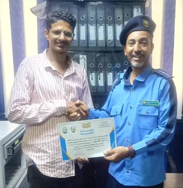 إدارة شرطة السير بساحل حضرموت تكرم قناة الصفاء التلفزيونية