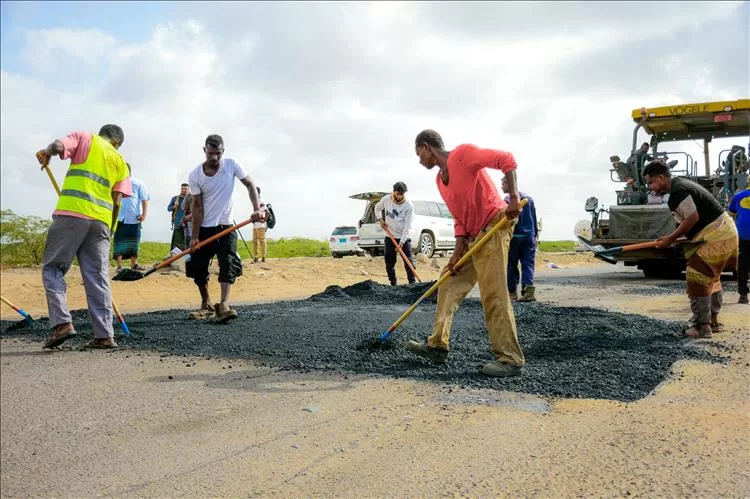 طريقٌ صنعته الأيادي.. وباركته القلوبُ والدعمُ