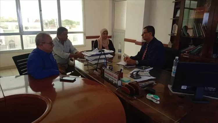 مدير عام مكتب الصحة بلحج يلتقي بمنظمة الصليب الأحمر الدولي ويناقش معها عدد من التدخلات