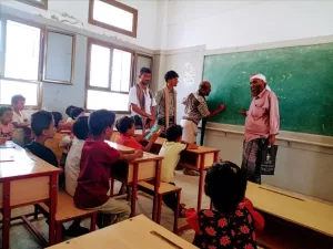 اخبار المناطق – مدير مكتب التربية في الوضيع يزور برنامج القراءة الإثرائية لمتابعة سير العمل بعدد من المدارس