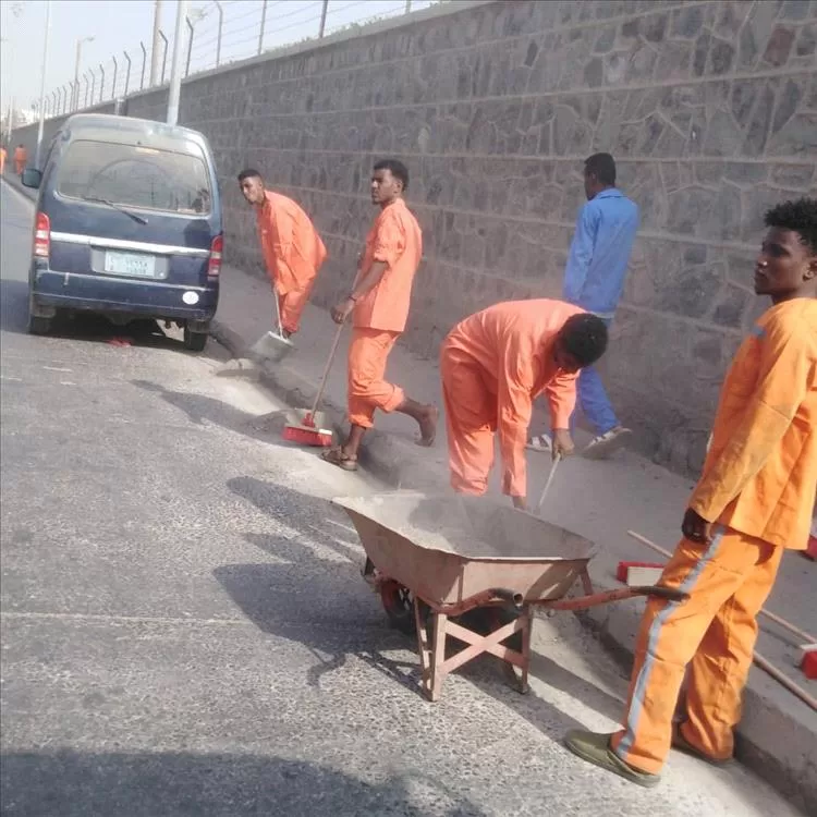 تنفيذ حملة نظافة وتوعية بالمعلا