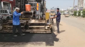 اخبار عدن – المسؤول الأعلى في المنصورة يبرز أهمية صيانة وتطوير شوارع المنطقة