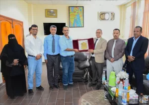 اخبار عدن – تكريم الدكتور محمد من جامعة عدن تقديرًا لإسهاماته في مجال المنظومة التعليمية والبحث العلمي