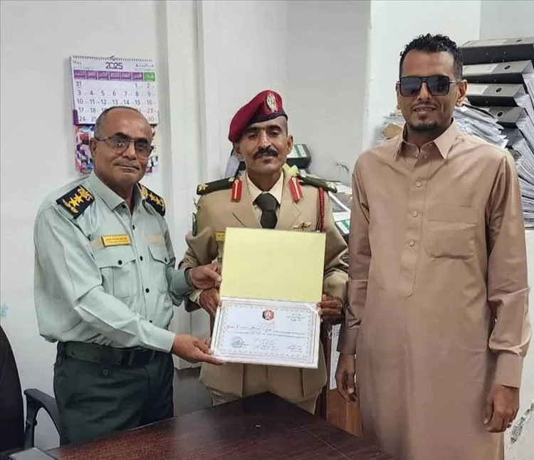 تهانينا للافندم علي الواحدي