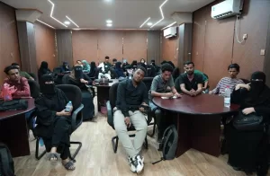 اخبار عدن – طلاب الإعلام في عدن يقومون بزيارة علمية للمركز الوطني