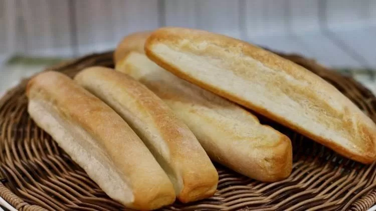 عدن: حملة اعتقالات تطال مالكي أفران في التواهي والمعلا على خلفية خلاف حول أسعار الروتي