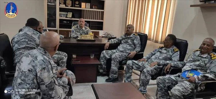 رئيس مصلحة خفر السواحل يترأس اجتماعًا لمدراء عموم المصلحة