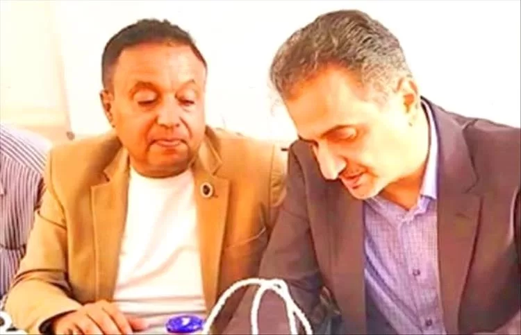 محافظ عدن يهاتف عصام مقبلي للاطمئنان على صحته