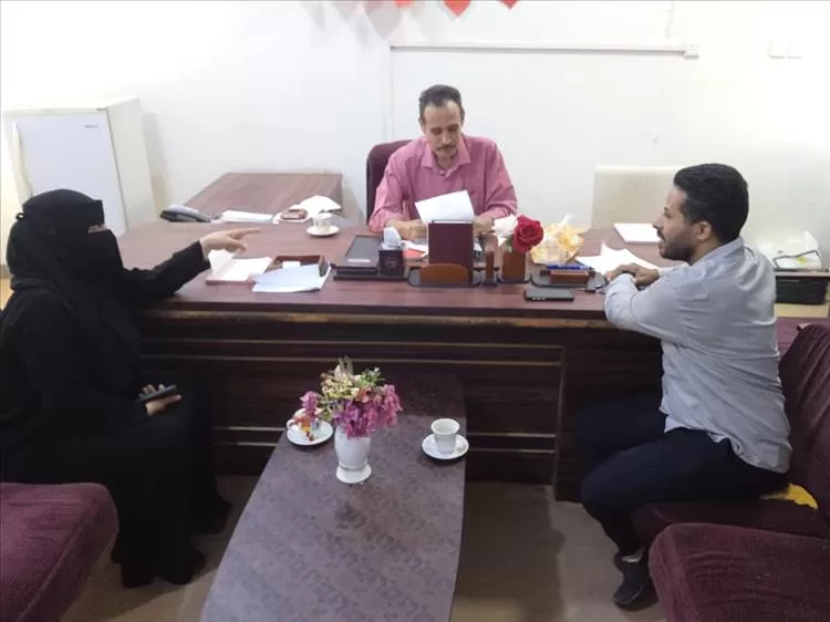 مدير عام مستشفى الأمراض النفسية يلتقي مسؤول المنح والشراكات في مؤسسة ينابيع الخير