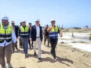 اخبار عدن – وزير الدولة ومحافظ عدن يزور مشروع المستشفى الحديث للاطلاع على تقدم الأعمال