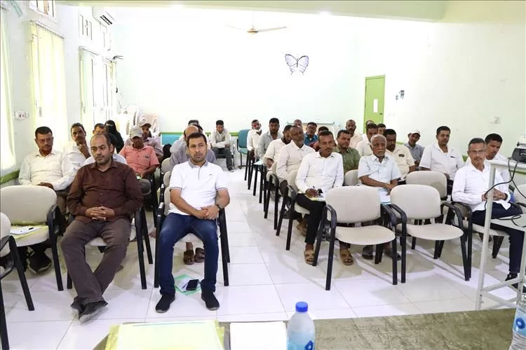 اختتام الدورة التدريبية لضباط الاتصال على مستوى المرافق الصحية بالوادي والصحراء