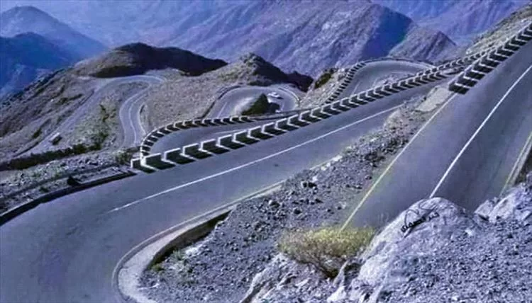 إجماع صحفي وشعبي على ضرورة فتح طريق عقبة ثرة لدواعٍ إنسانية واقتصادية