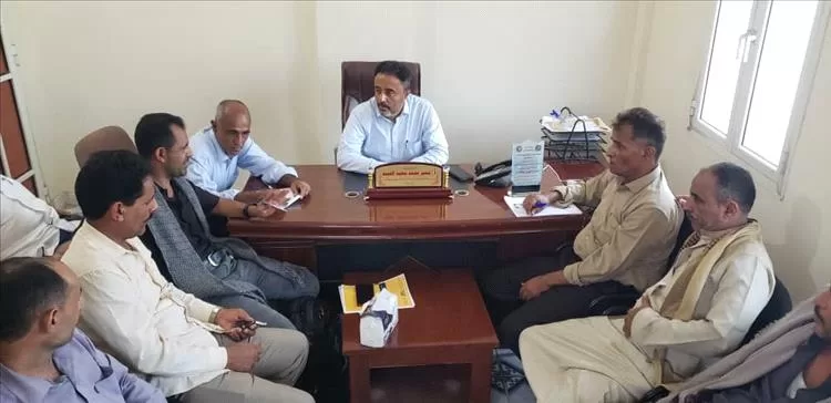 خلال لقائه قيادة انتقالي مكيراس..رئيس انتقالي أبين يطلع على مستجدات الوضع الميداني في المديرية