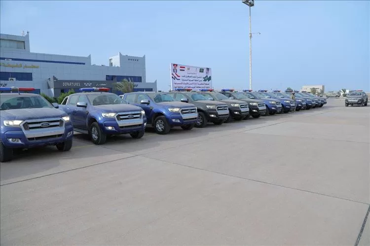 محافظ المهرة يدشّن دفعة جديدة من الدعم العسكري لتعزيز الأمن ومكافحة التهريب