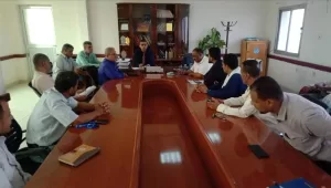 اخبار وردت الآن – مدير عام صحة لحج يلتقي بفريق الاستجابة السريعة لمناقشة الوضع الوبائي في المدينة