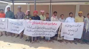 اخبار وردت الآن – مظاهرة سلمية في الشحر للدعوة إلى تنفيذ مشروع مدينة الراشد السكنية.
