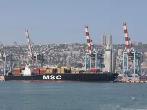 اكتشف الدول الرائدة في تصدير واستيراد البضائع من إسرائيل