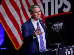 الجزيرة الآن أميركا والصين تتوصلان إلى اتفاق لخفض الرسوم الجمركية