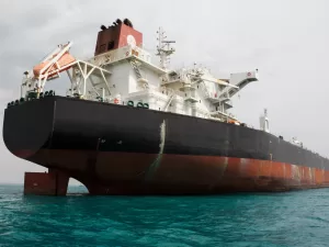 الجزيرة الآن واشنطن تفرض عقوبات جديدة على النفط الإيراني