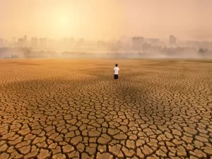 الهجرة بسبب المناخ: أزمة عالمية خفية ذات أبعاد متعددة