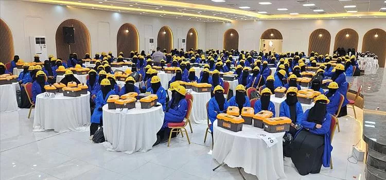 اختتام برنامج التدريب المهني للمنتجات الشمسية وتدشين مرحلة الإنتاج والتوزيع للأسر المستضعفة في القطن بحضرموت