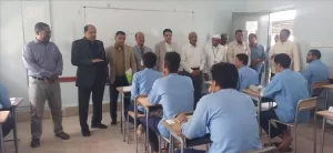 اليمن اليوم اخبار المحافظات – اللجنة الوزارية الميدانية تواصل نزولاتها إلى المراكز الامتحانية في مديري