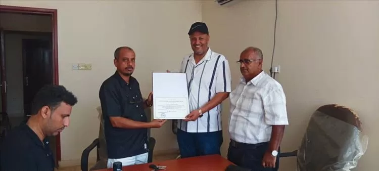 بتمويل اليونيسيف.. مؤسسة مياه لحج تتسلم من الشركة المنفذة أهم مشروع في قطاع المياه يستفيد منه 150 ألف نسمة