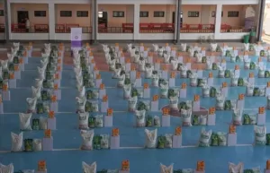 اليمن اليوم اخبار المحافظات – توزيع مساعدات غذائية لـ 1012 معلمًا ومعلمة في المخا