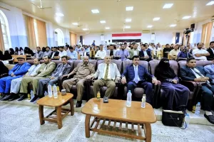 اليمن اليوم اخبار المحافظات – جامعة اقليم سبأ تكرم موظفيها المتميزين والعاملين احتفاء بعيد العمال العا