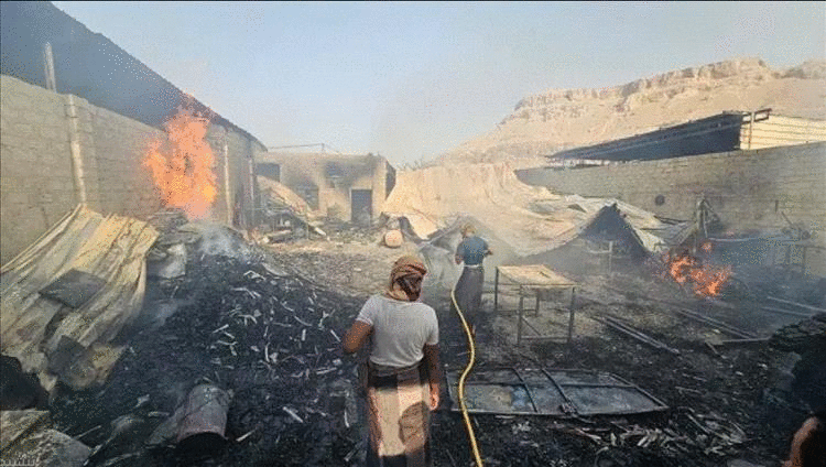 حريق هائل يلتهم ورشة نجارة في حضرموت